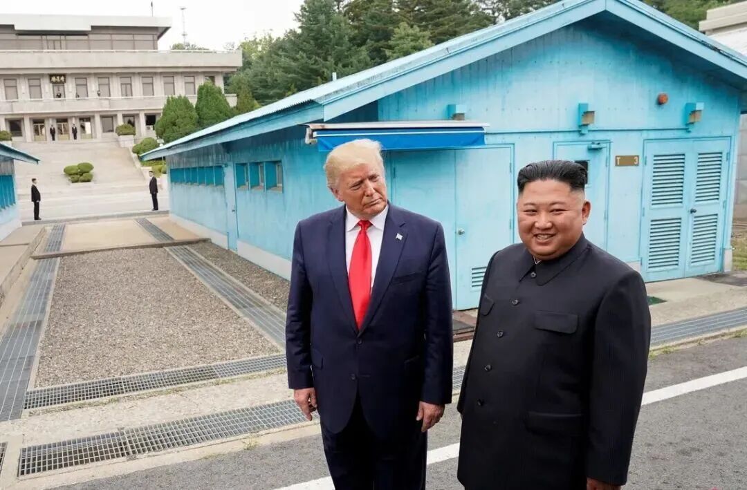 【特朗普：我和金正恩相处得很好，若有人拥有112枚核武器，应当与他保