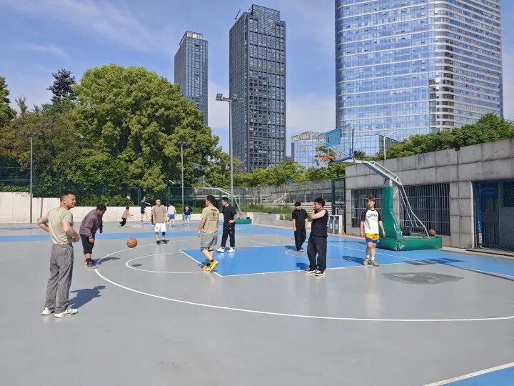 23岁小伙打篮球仅20多分钟，突发心脏骤停