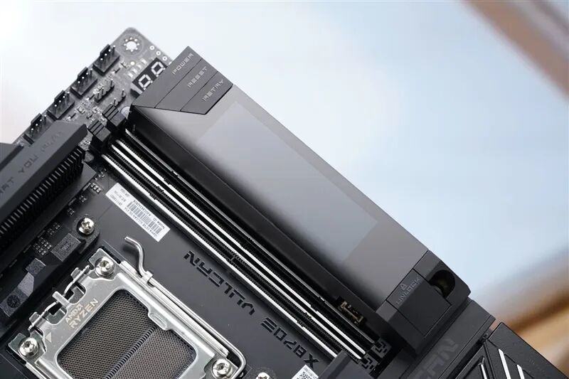 AMD X3D最强优化!七彩虹iGame X870E Vulcan OC V14火神主板评测:专属优化 温度更低性能更强