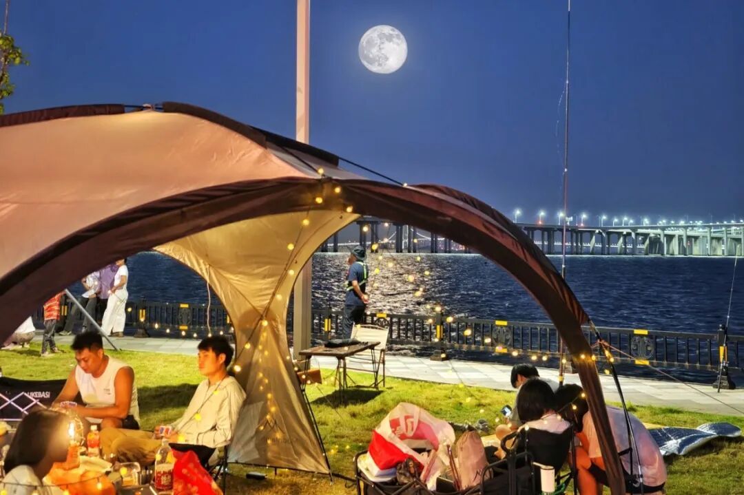 五迷回到大湾区那一天，湾上拾光宿营地落日晚霞、中秋节月亮、大湾区文化体育中心日出45.jpeg