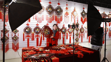 年经济新热度丨非遗年货“出圈”：手作年味的“新流量”