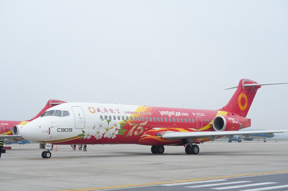 去年4月，由成都航空湿租给越捷航空的C909飞机 中国商飞网站
