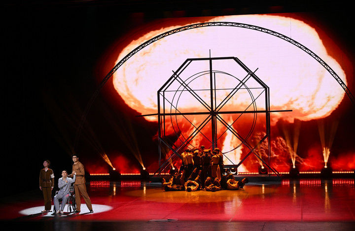 2024年9月14日，苏州芭蕾舞团原创芭蕾舞剧《壮丽的云》在北京天桥剧场上演。这部舞剧以“两弹一星”元勋的真实事迹为蓝本，再现了老一辈科学家在艰苦卓绝的环境中攻克重重难关，成功研制中国第一颗原子弹的故事。