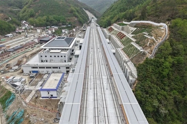 又一时速350高铁验收:西安至安康从3小时缩至1小时内