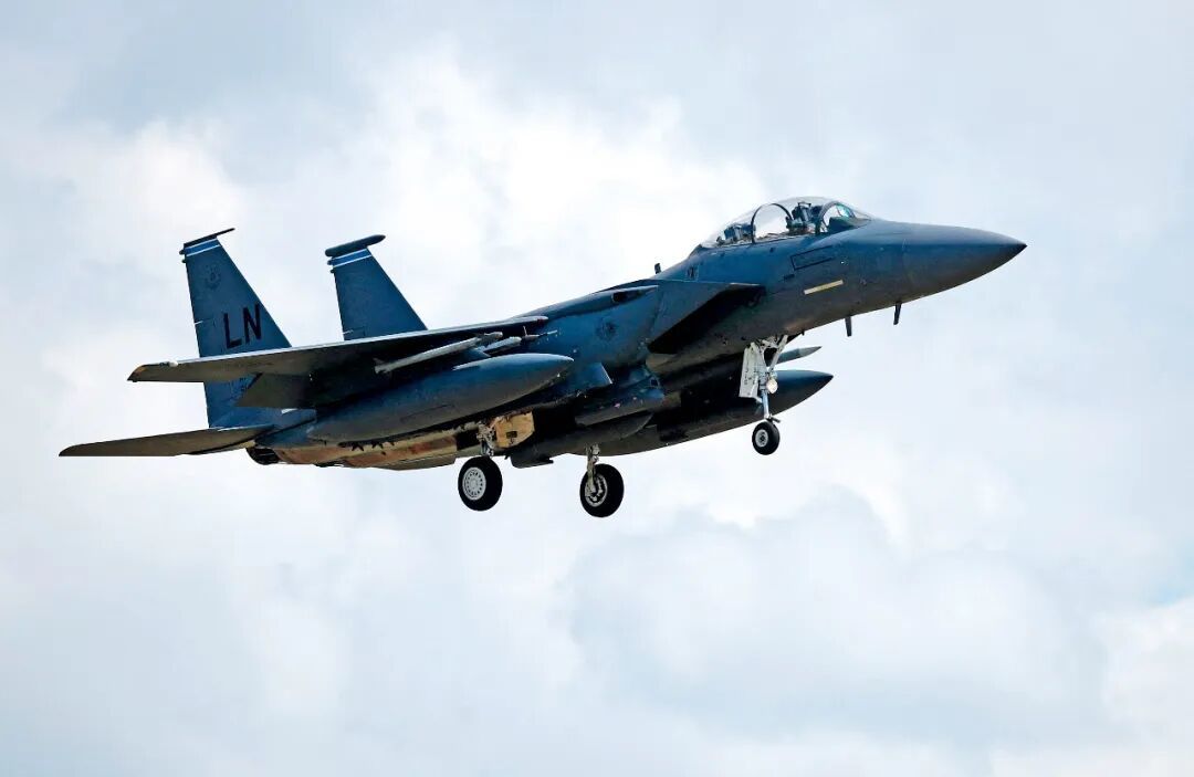 F-15E战斗机