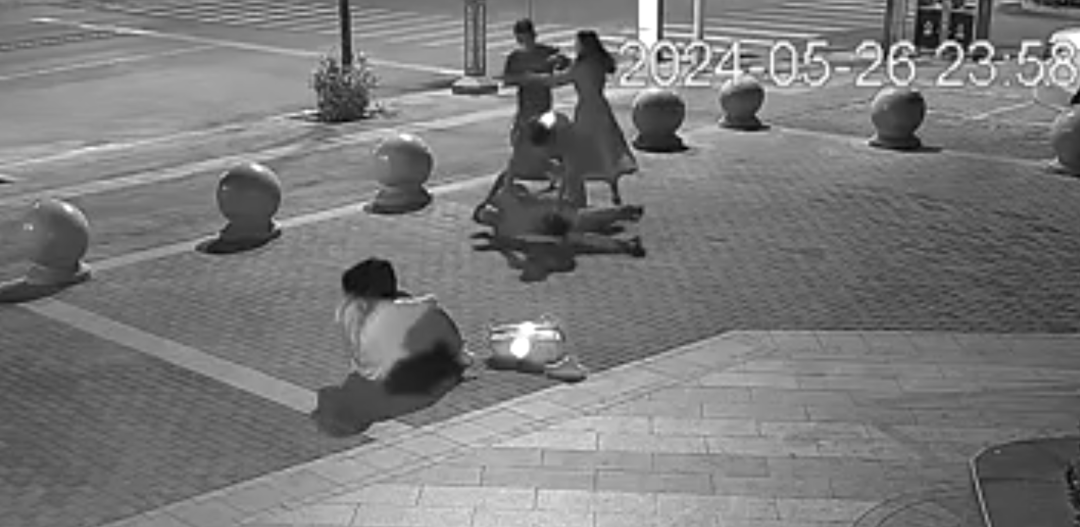 事发地监控画面。