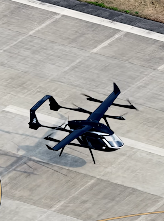 中国第一款“汽车飞机二合一”首飞成功！ 网友：小时候写的作文成真了