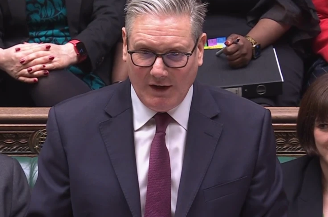 英国首相重申格陵兰岛问题立场:绝不屈服于美关税威胁