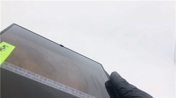 三星最强折叠屏！Galaxy Z Fold8 Ultra真机上手：折痕几乎看不见