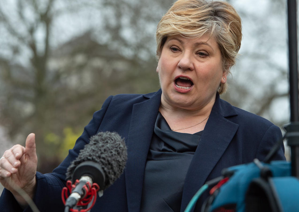 英国资深工党议员埃米莉·索恩伯里 截图