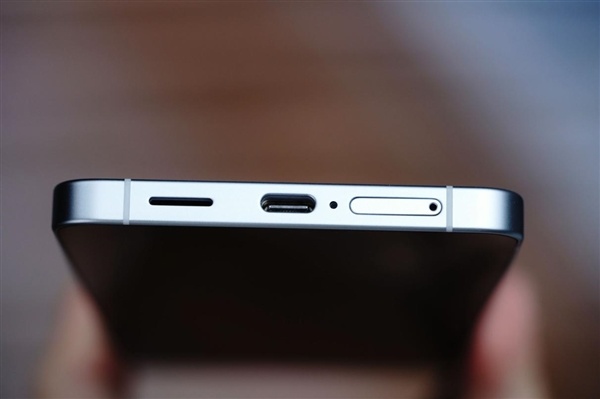 第五代骁龙8至尊版加持！三星Galaxy S26+手机体验评测：浮薄与性能兼得