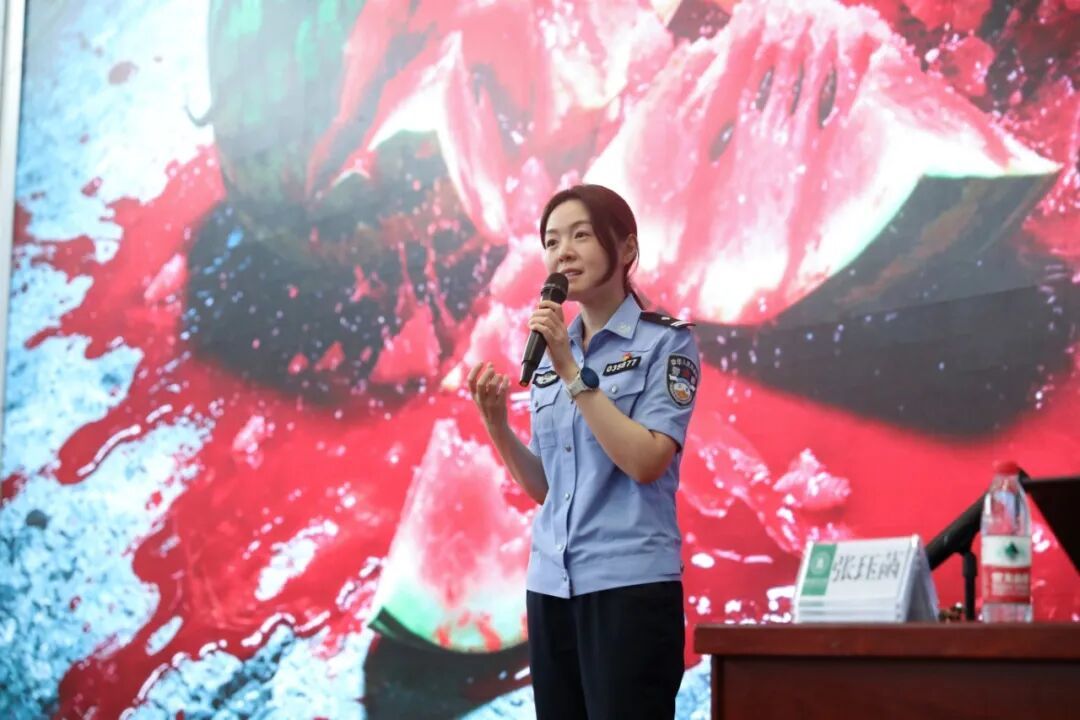 4f06d47bc05127aca9553c7e05e4eb04.jpg