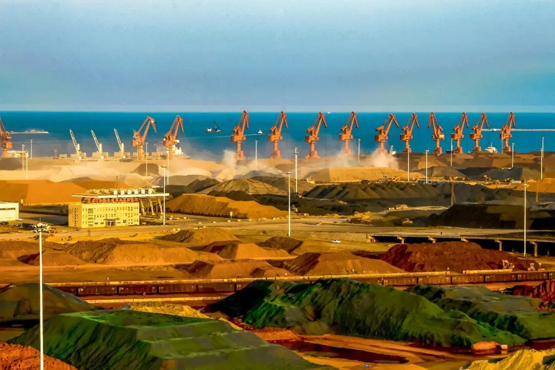 山东日照港稀土航运装载/图源:图虫·创意