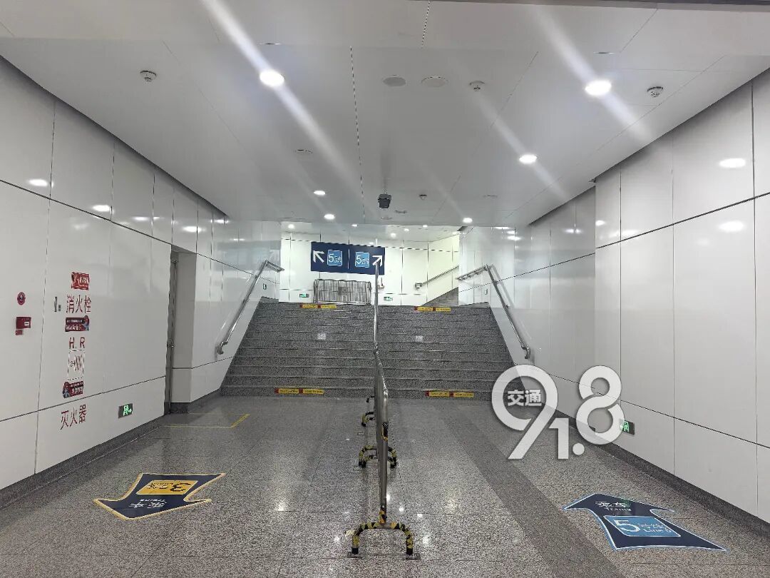 地铁12.jpg