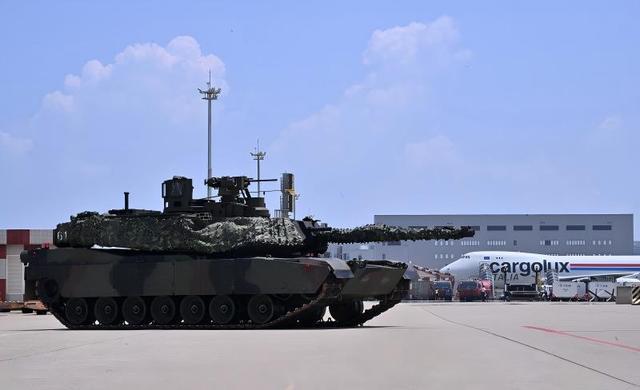 108辆M1A2坦克，全部投入桃园机场豪赌，跟解放军空降兵打对攻？