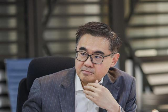 【菲律宾华裔财长吴诗泽赴华谈合作】