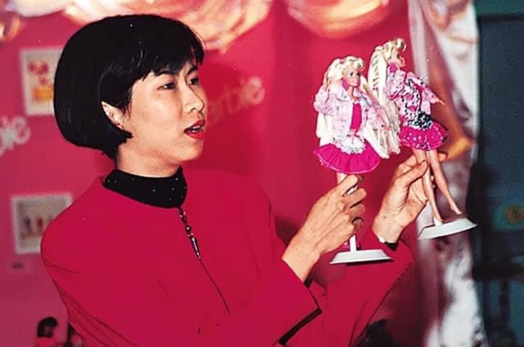 29岁成为芭比娃娃当时全球唯一的女性总经理