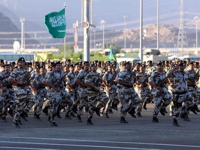 伊朗完了？沙特大军出手，兵锋直指首都，要灭掉胡塞夺回政权