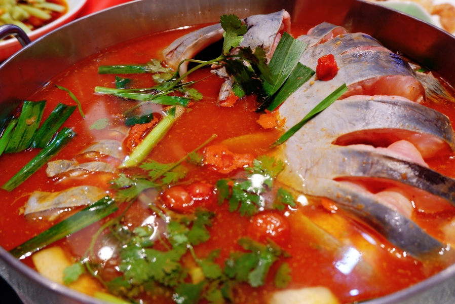 色香味俱佳的贵州酸汤鱼