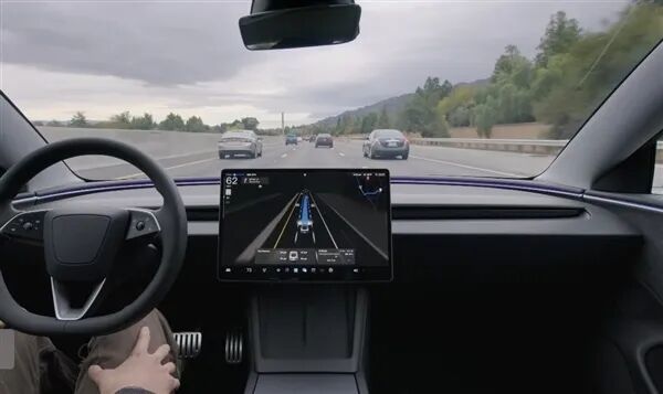 何小鹏赌约背后,中美智驾只剩“一年之差”