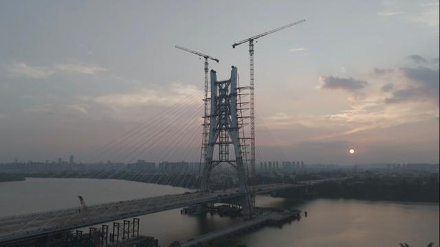 东江特大桥顺利实现全桥合龙。惠湾公司供图