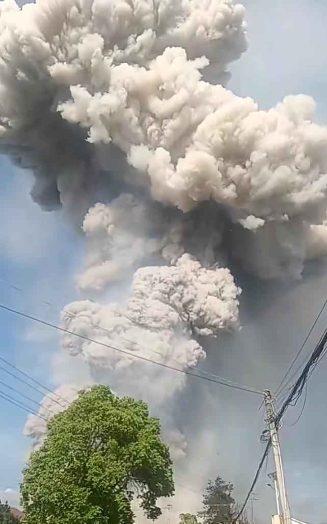 爆炸现场