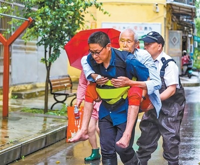 做好防汛抗旱、抢险救灾各项工作(党旗在基层一线高高飘扬·防汛抗旱)