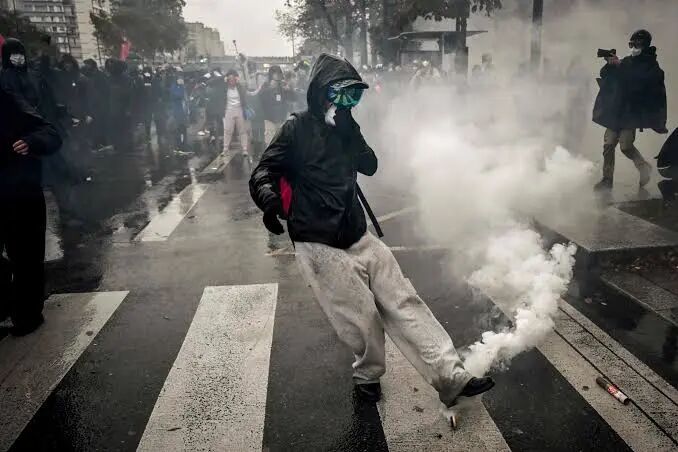 ▲比利时抗议现场爆发骚乱。