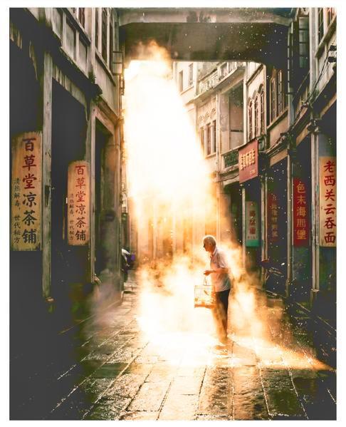 调高曝光后的《骑楼时光》