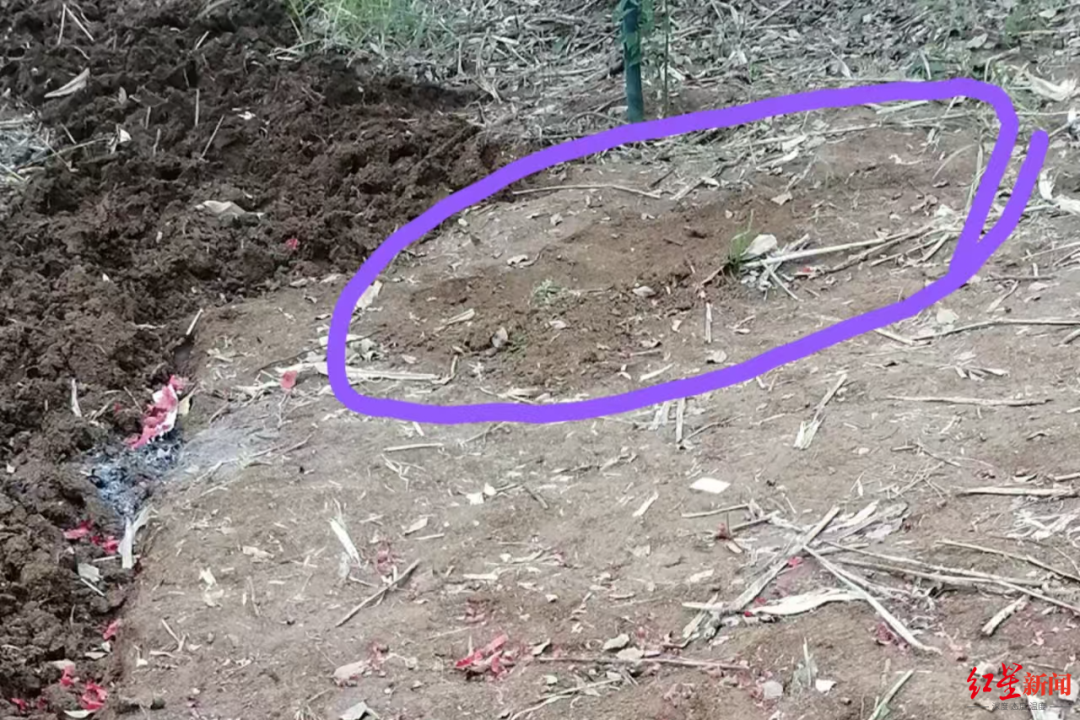▲圈内为事发现场,死者倒地处