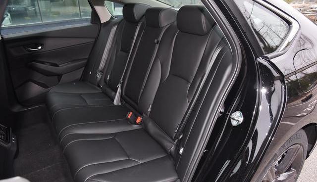 预算13万不看网红车，我提了英仕派，这才叫B级车底盘！-有驾