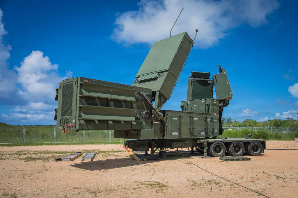 关岛基地的陆基宙斯盾系统和配套爱国者系统的LTAMDS新雷达