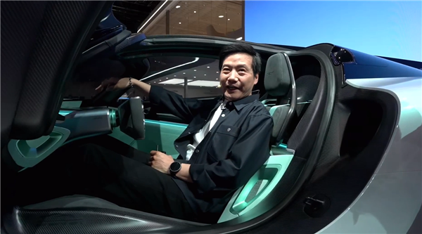 小米首款概念超跑实车国内首秀!Vision GT亮相北京国际车展 雷军亲自揭幕