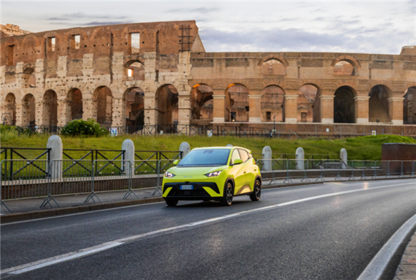 刷新国产车销量纪录！比亚迪2025年销量首次跻身全球前五