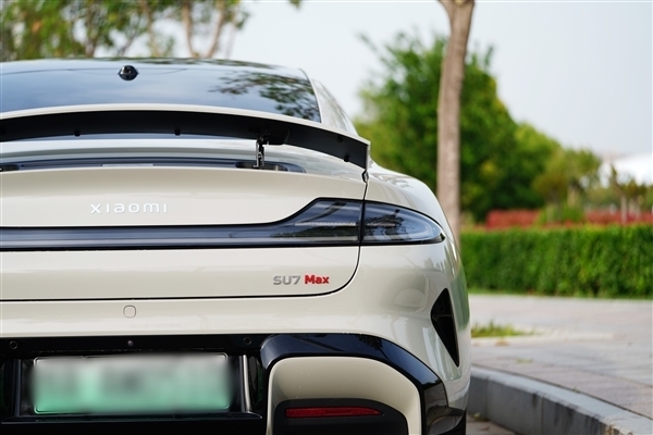 多起小米车辆遭遇线下恶意破坏：结局大快人心  雷军连发三个拳头表情