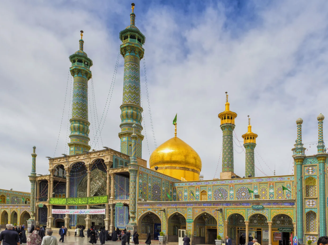 ·位于库姆的法蒂玛圣陵。(不列颠大百科)