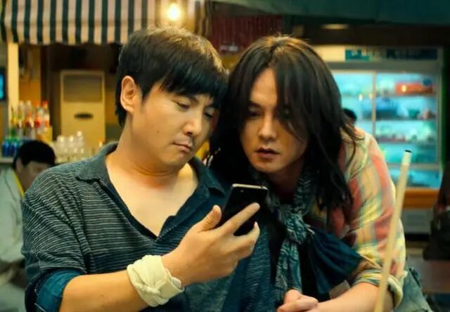 张驰(沈腾饰)和孙宇强(尹正饰)