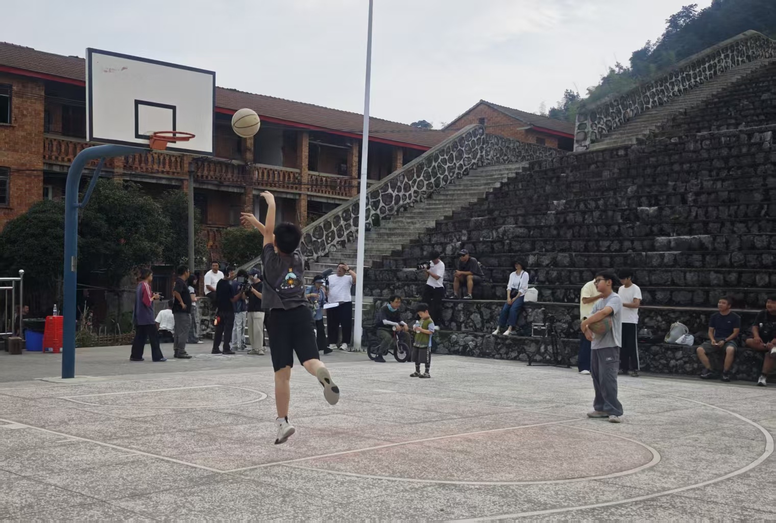 六米桥场景剧照.jpg