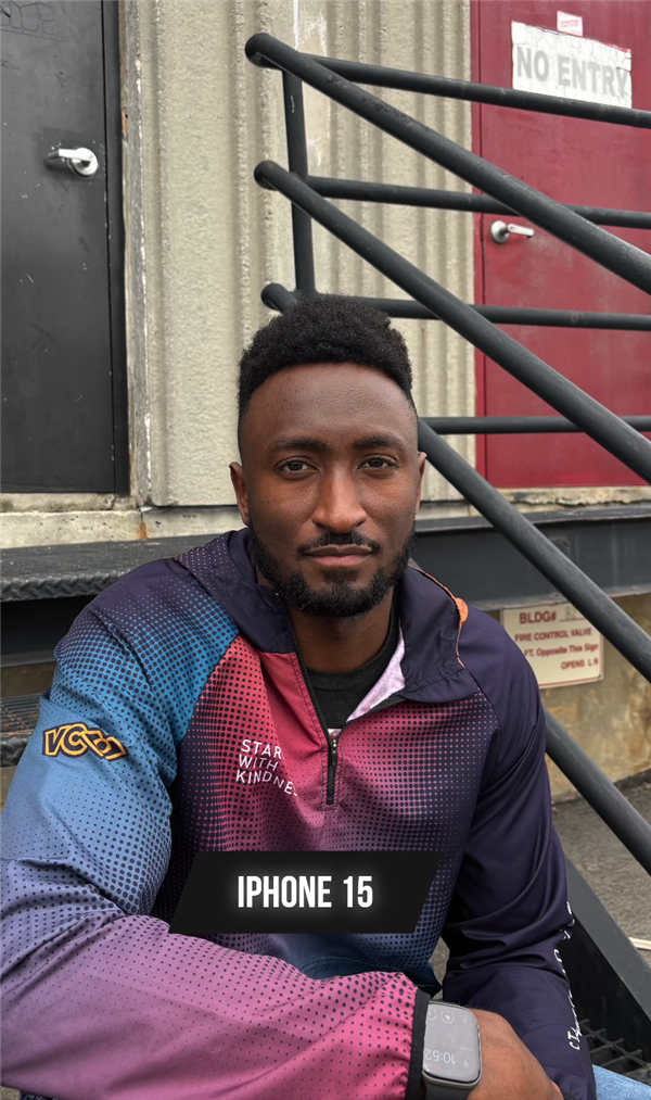 看懵了！初代iPhone到iPhone 17自拍对比 网友吐槽几乎一样