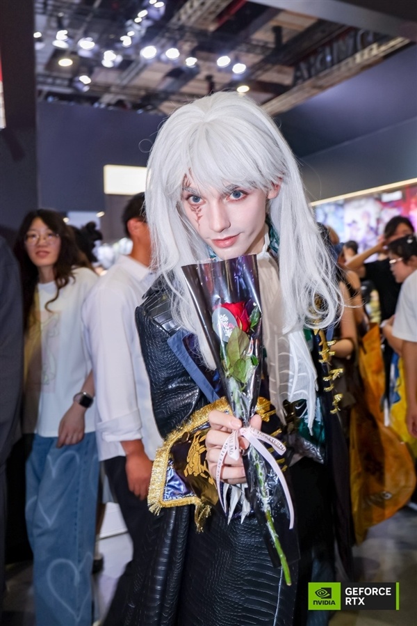 美丽动人！BW 2026英伟达摊位Coser欣赏