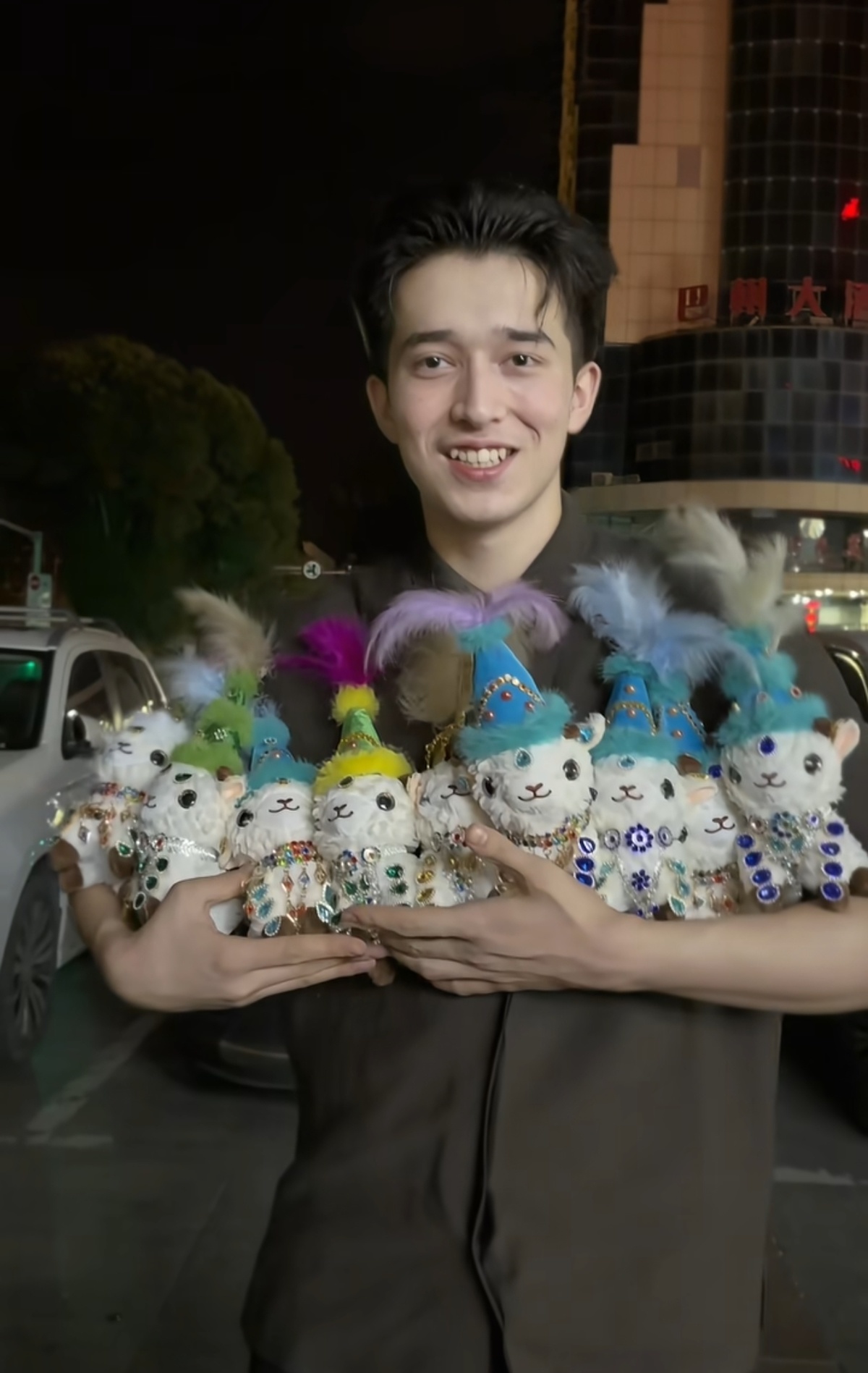 “小羊哥”阿卜杜拉录制的视频截图