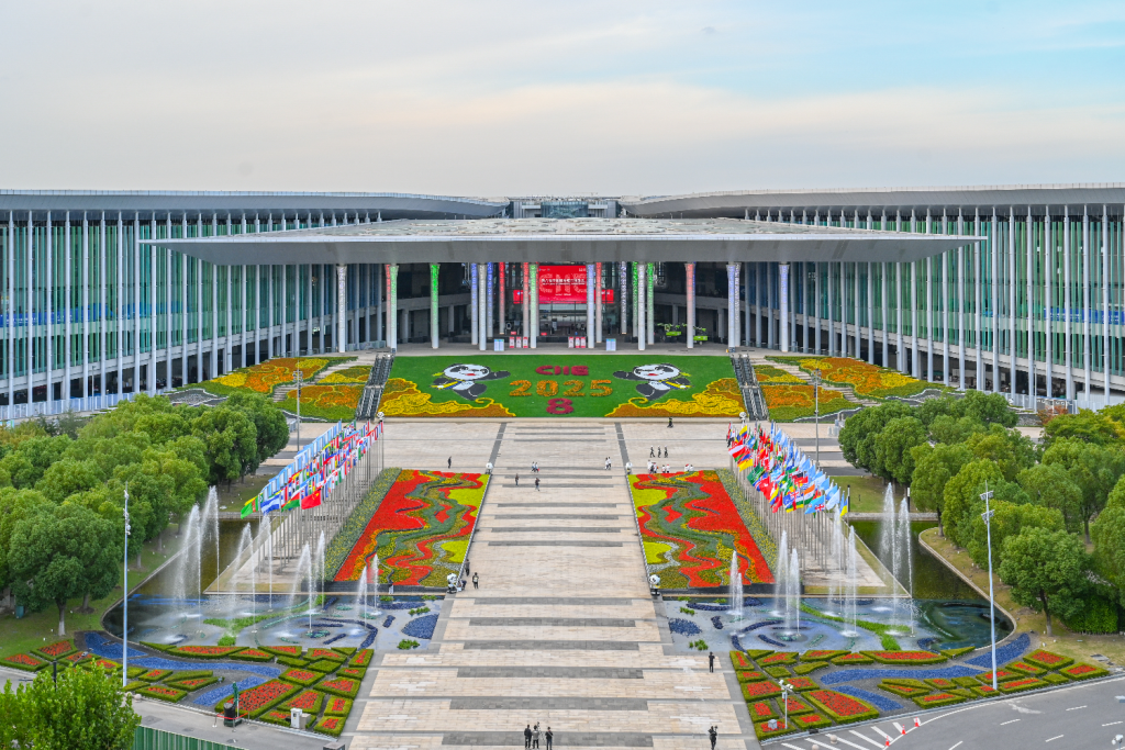 2025年11月，第八届进博会在国家会展中心（上海）举办。澎湃新闻记者 朱伟辉 图