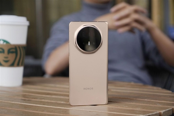 史上最大电池折叠屏旗舰！荣耀Magic V6图赏