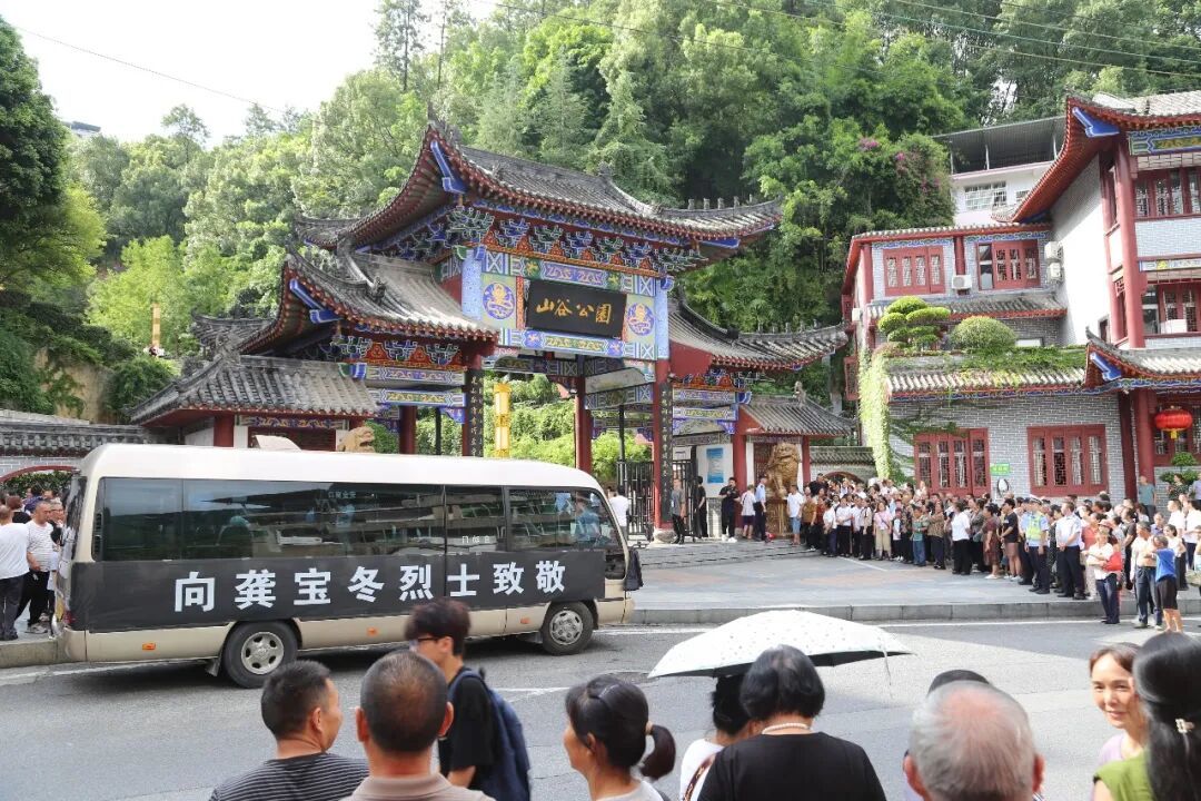 李运钊 摄