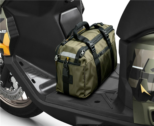 撞脸台铃电动车 五羊本田HRD125水冷踏板预售：1.298万起