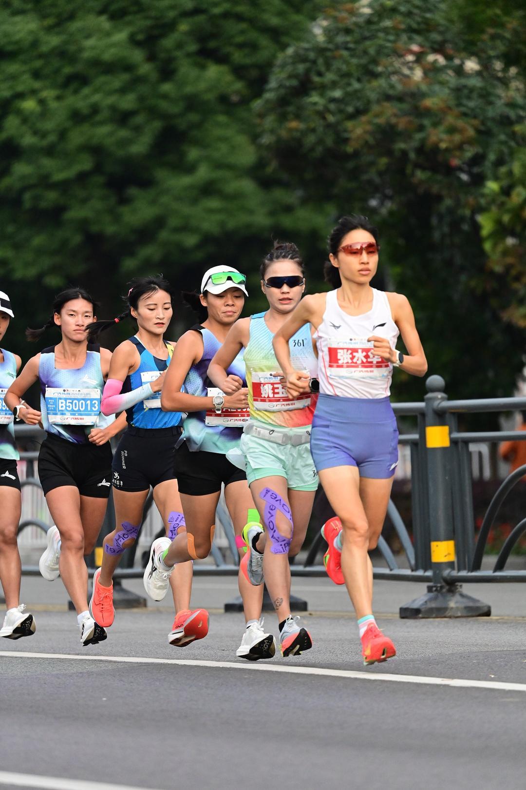 ▲张水华在马拉松比赛中领跑 图据视觉中国