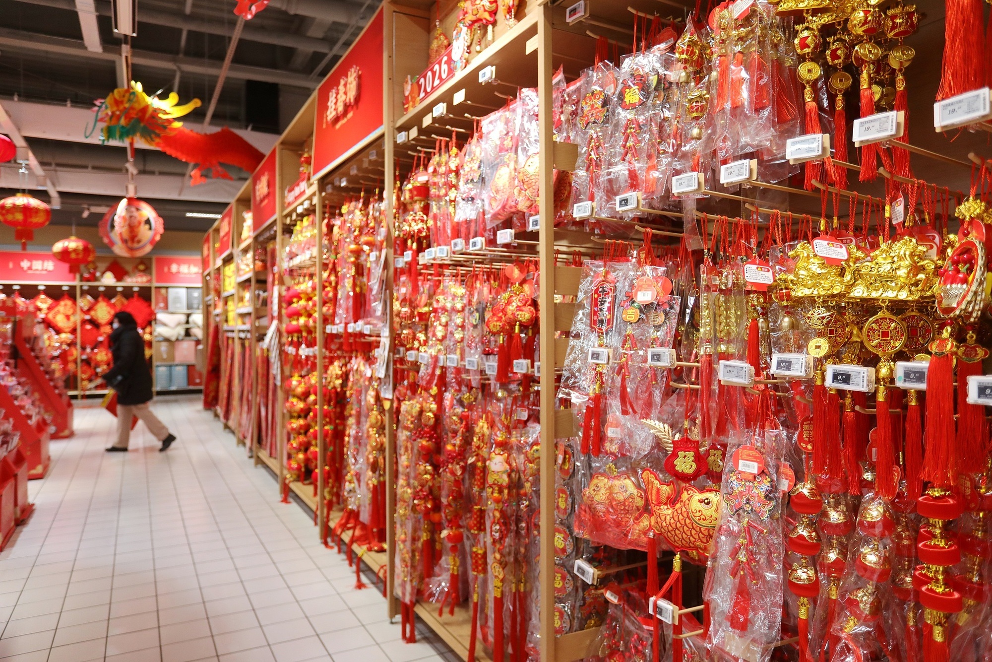 浙江嘉兴:备足年货过大年