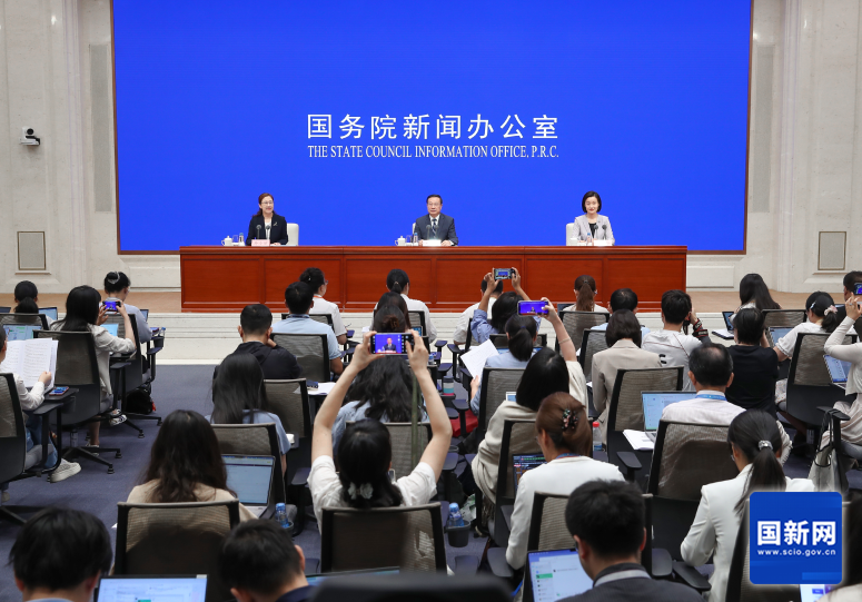 国新办举行新闻发布会 介绍2026年上半年国民经济运行情况