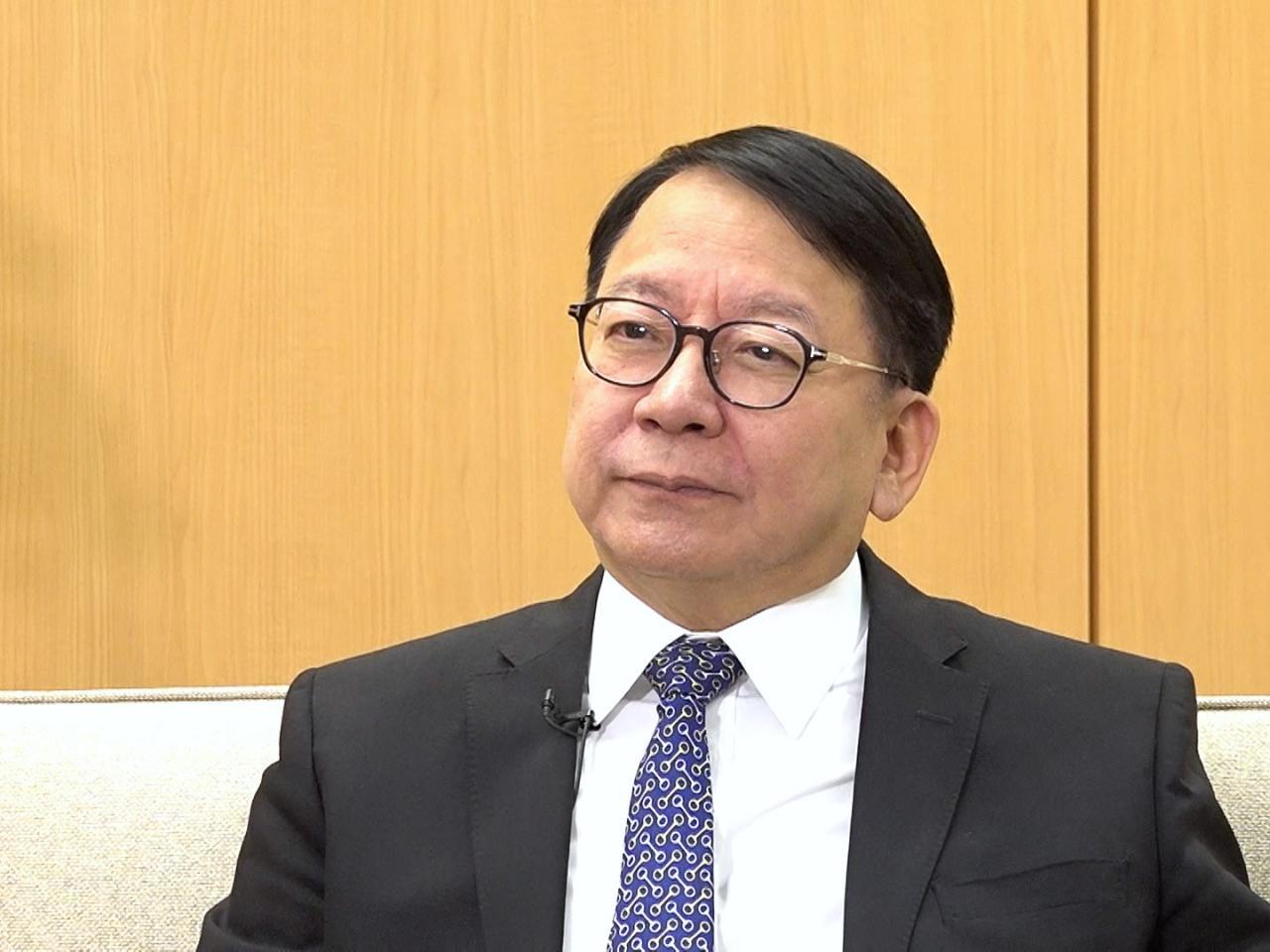 陈国基说,本港数间大学包括城大、中大、理大及科大,都有开办航天相关课程,为香港和国家培育专业人才。(港台图片)