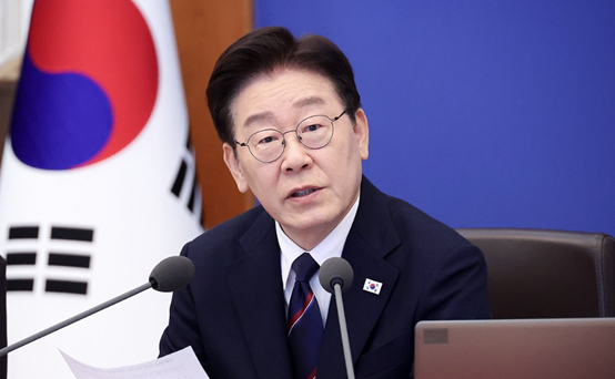 李在明主捏召开会议画面 图源:外媒